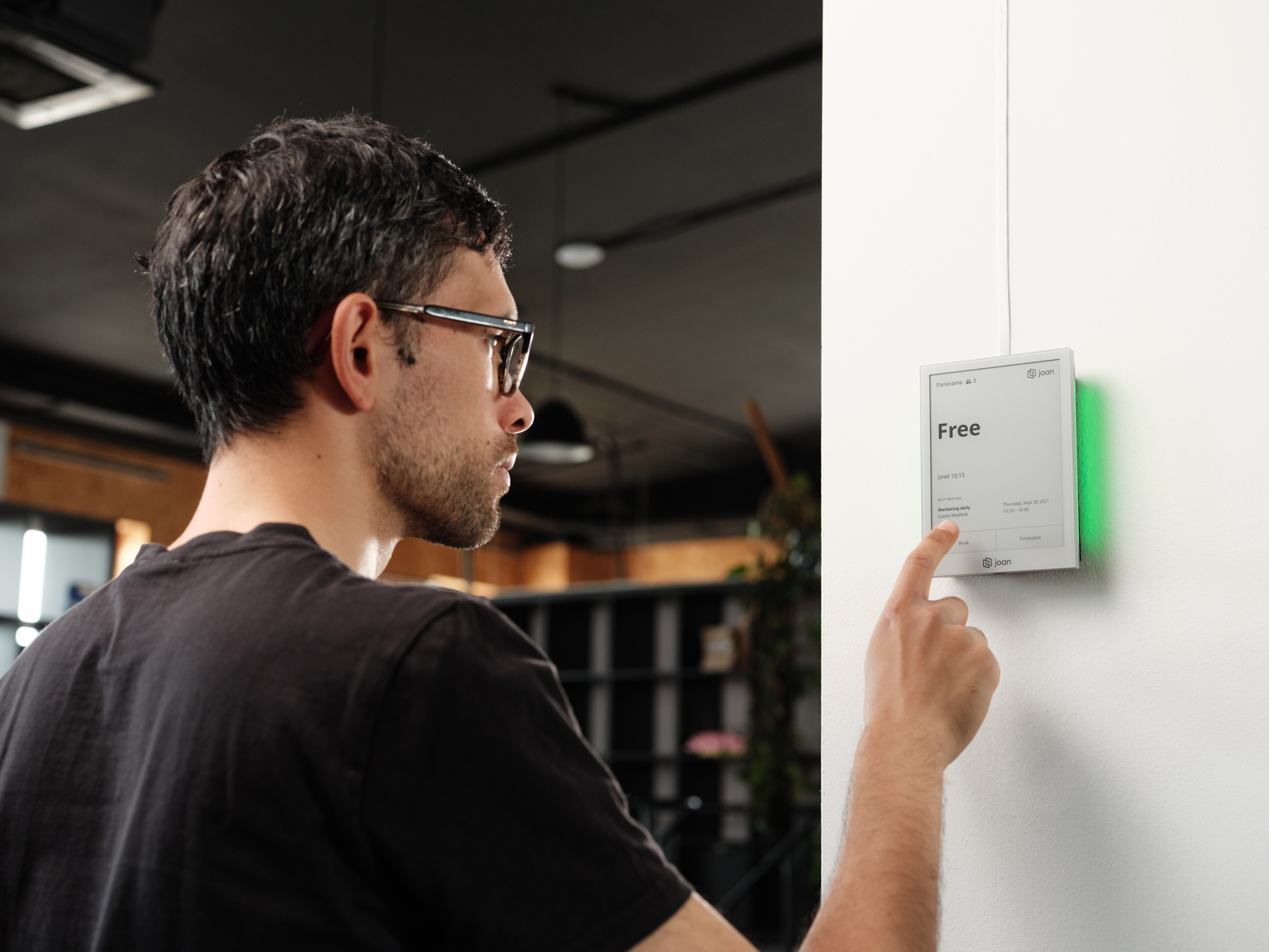Wandhalterung mit PoE und LED-Statusbeleuchtung für Joan 6 Pro Raummanger