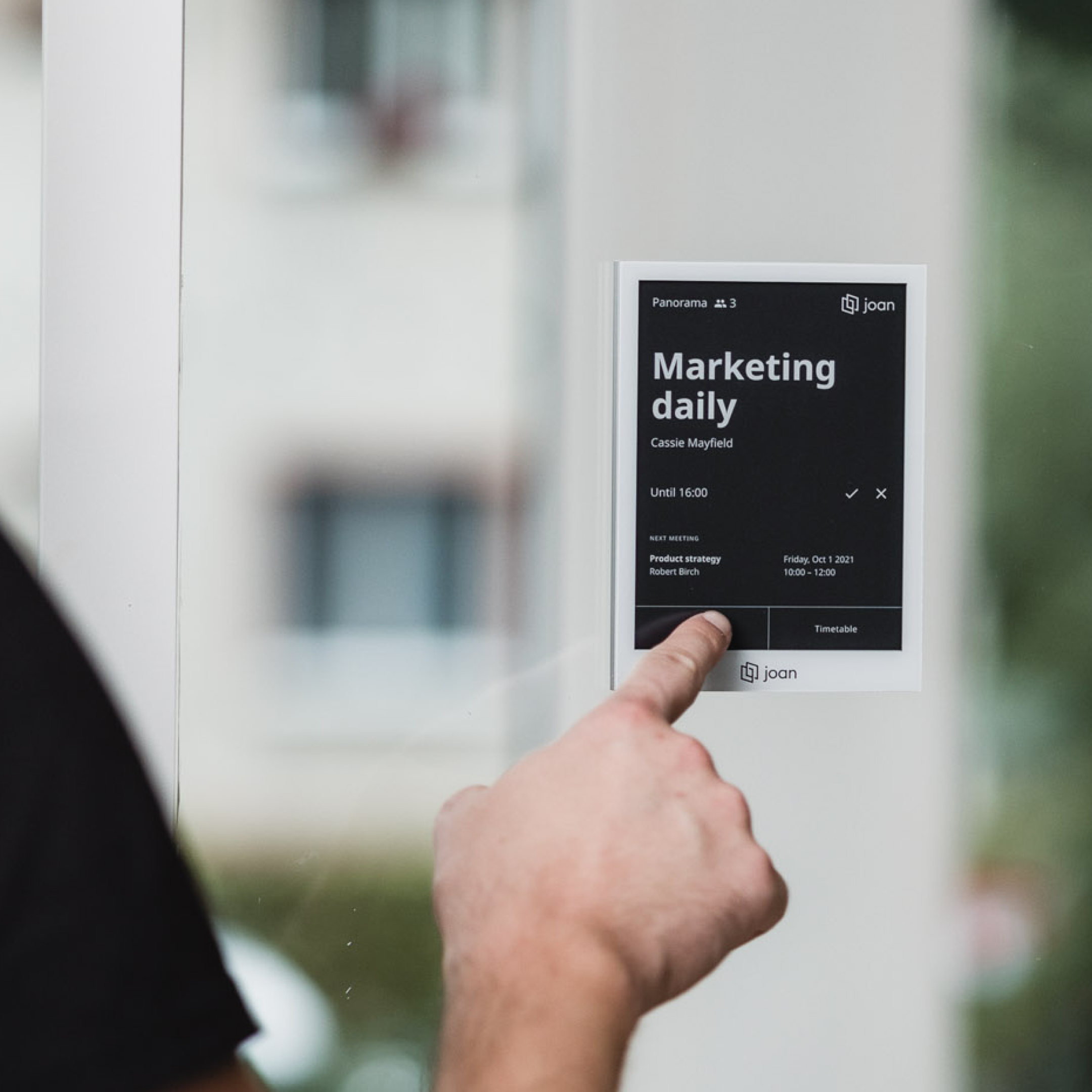 JOAN 6 Pro Raumbuchungsdisplay, 6″ E-Ink, kabellos, Wi-Fi & Bluetooth, grauer Rahmen JOAN 6 Pro Raumbuchungsdisplay, 6″ E-Ink, kabellos, Wi-Fi & Bluetooth, grauer Rahmen