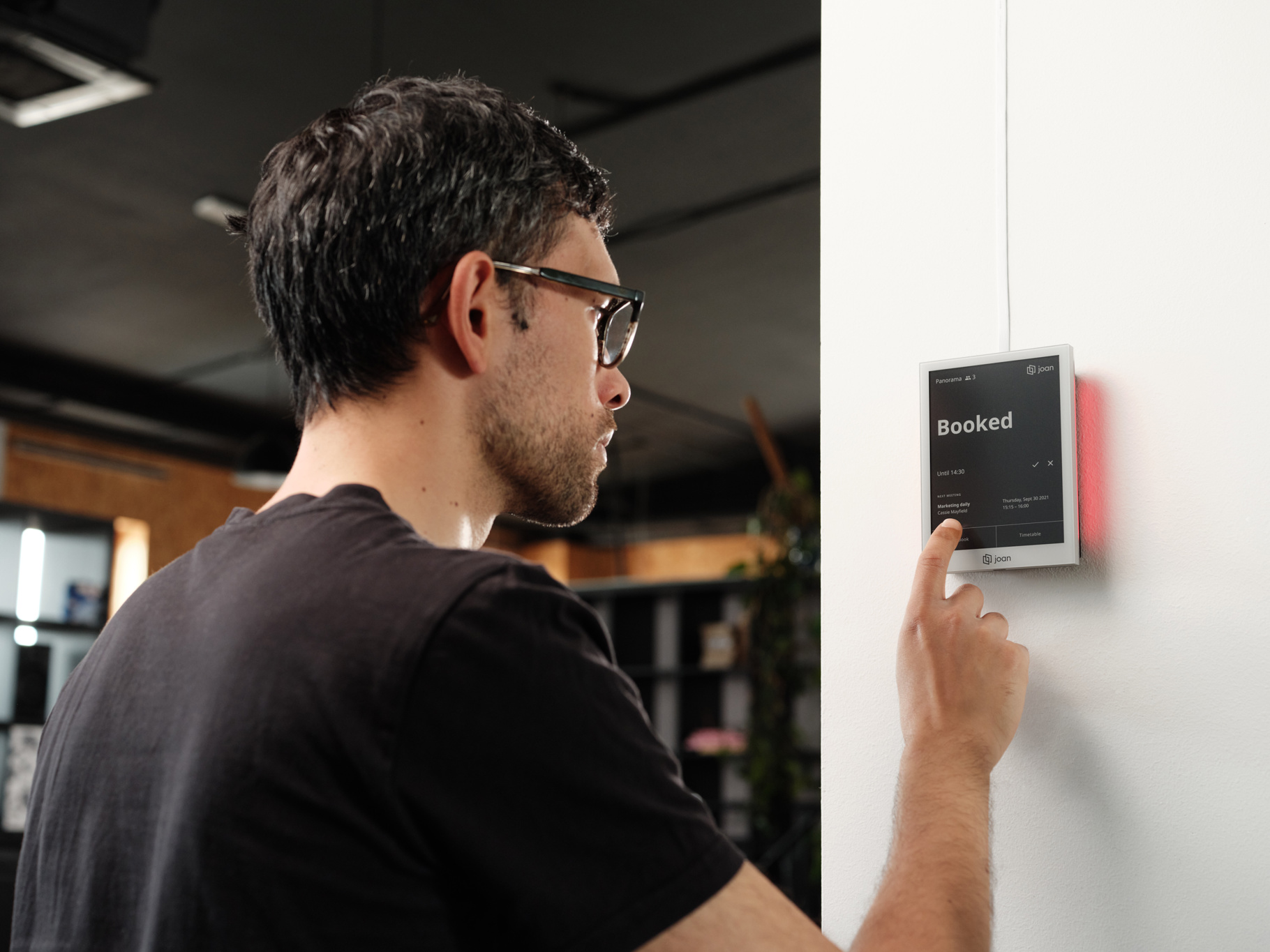 Wandhalterung mit PoE und LED-Statusbeleuchtung für Joan 6 Pro Raummanger